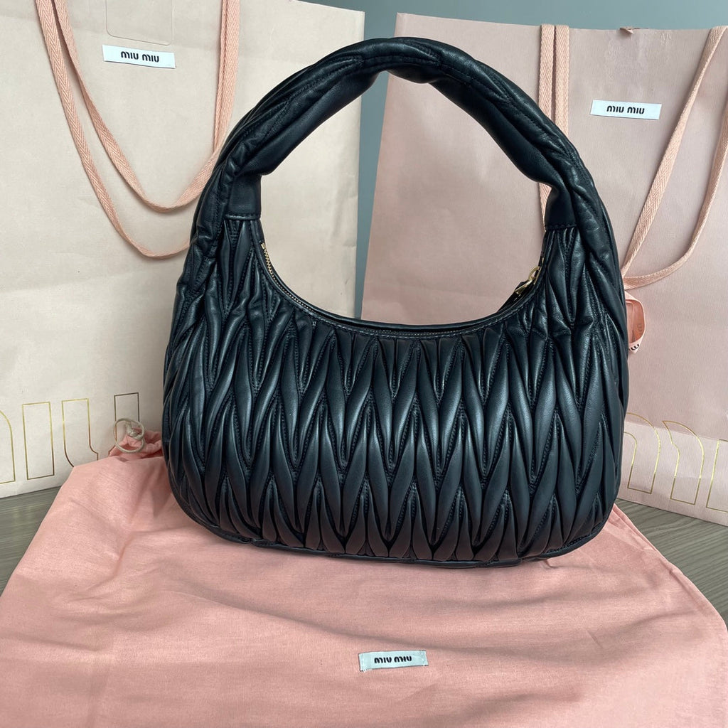 MIU MIU WANDER 29 BAG IN BLACK LAMBSKIN