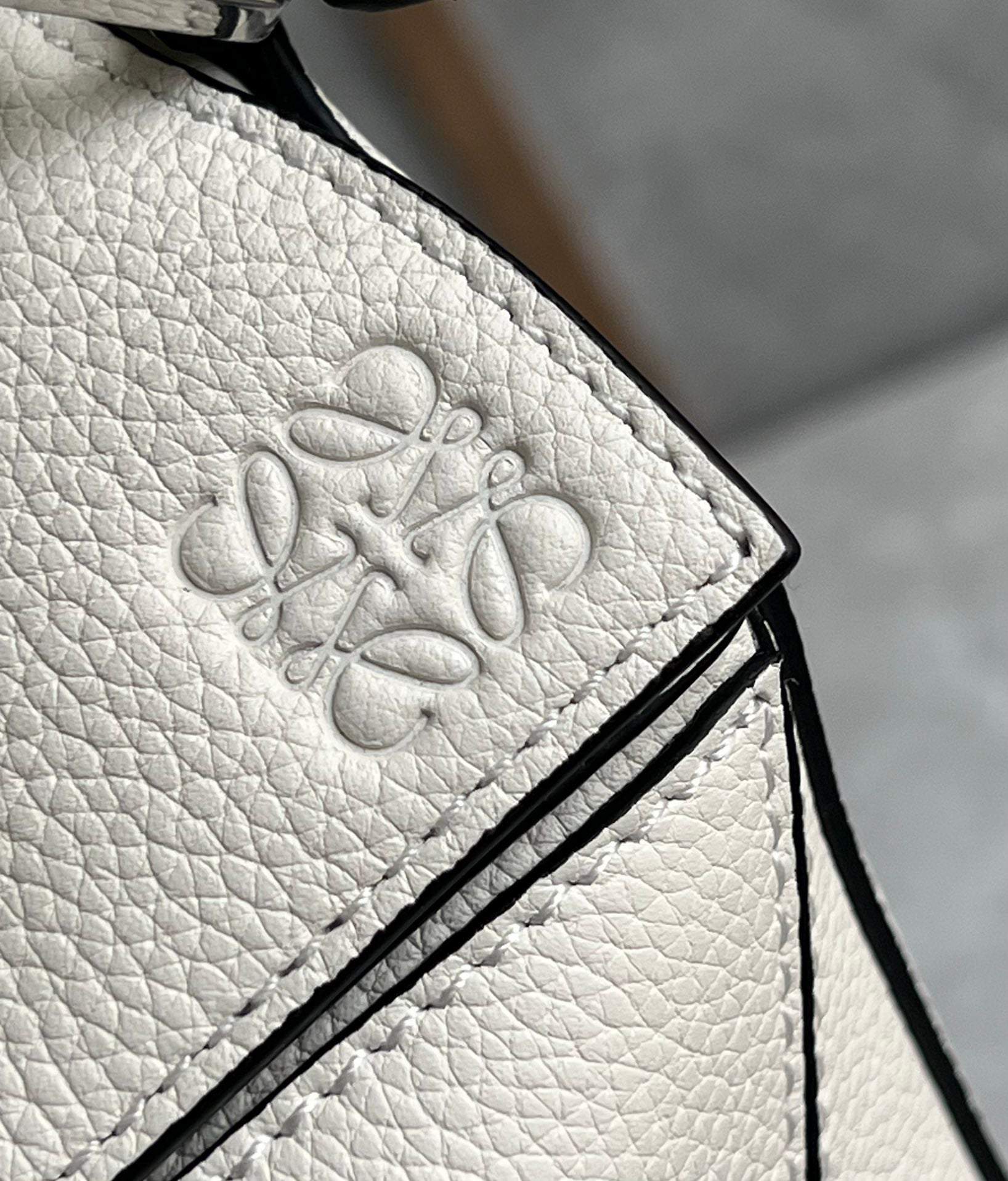 LOEWE LOE MINI 18 PUZZLE BAG IN WHITE CALFSKIN