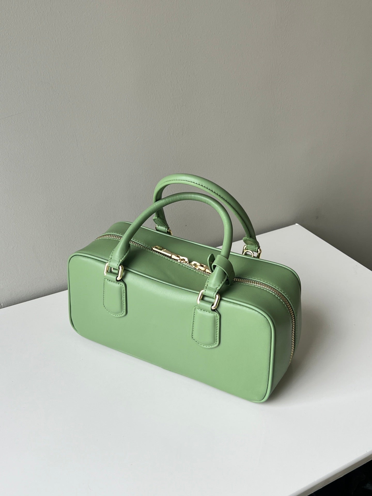 MIU MIU ARCADIE 27 BAG IN EMERALD GREEN CALFSKIN