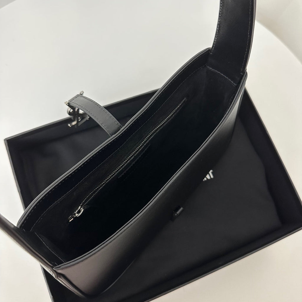 SAINT LAURENT LE 5 À 7 BAG 24 BLACK CALFSKIN WITH SILVER LOGO