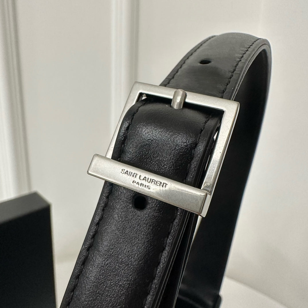 SAINT LAURENT LE 5 À 7 BAG 24 BLACK CALFSKIN WITH SILVER LOGO