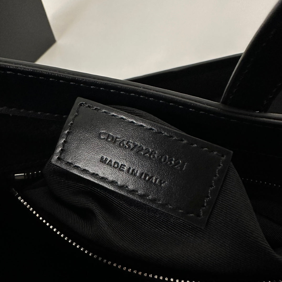 SAINT LAURENT LE 5 À 7 BAG 24 BLACK CALFSKIN WITH SILVER LOGO
