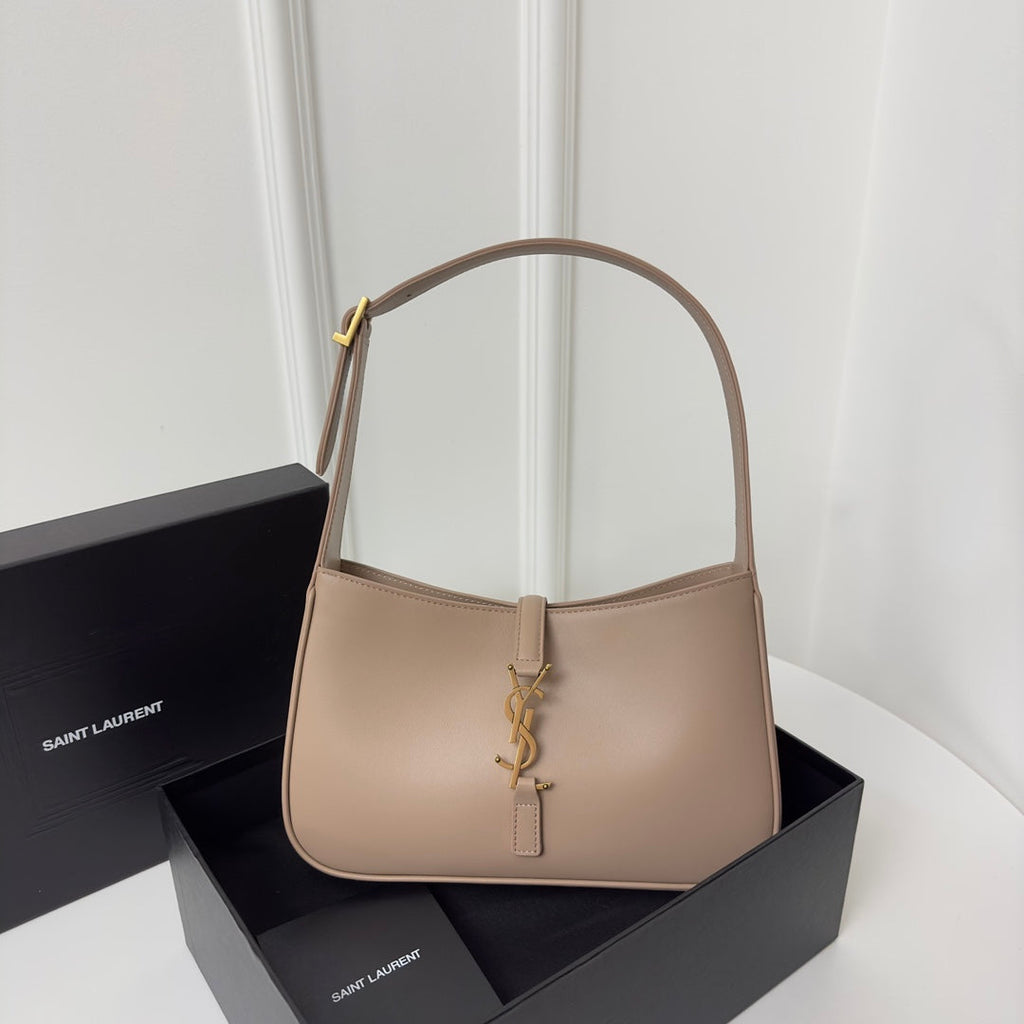 SAINT LAURENT LE 5 À 7 BAG 24 BEIGE CREAM CALFSKIN