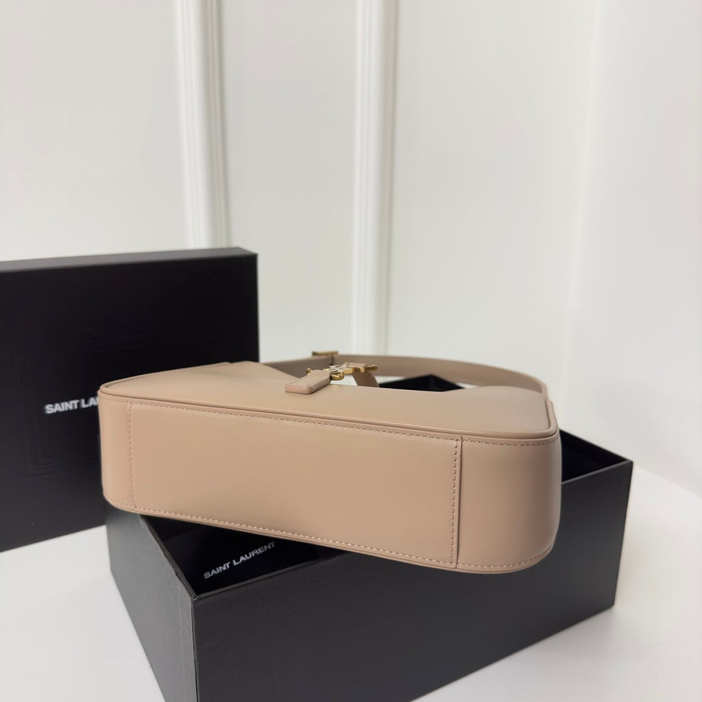 SAINT LAURENT LE 5 À 7 BAG 24 BEIGE CREAM CALFSKIN