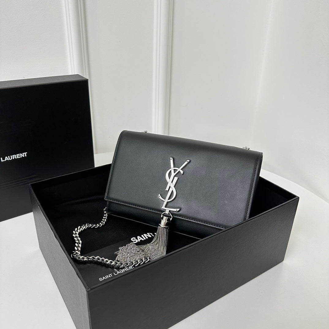 SAINT LAURENT KATE TASSEL 20 BLACK CALFSKIN WITH SILVER LOGO