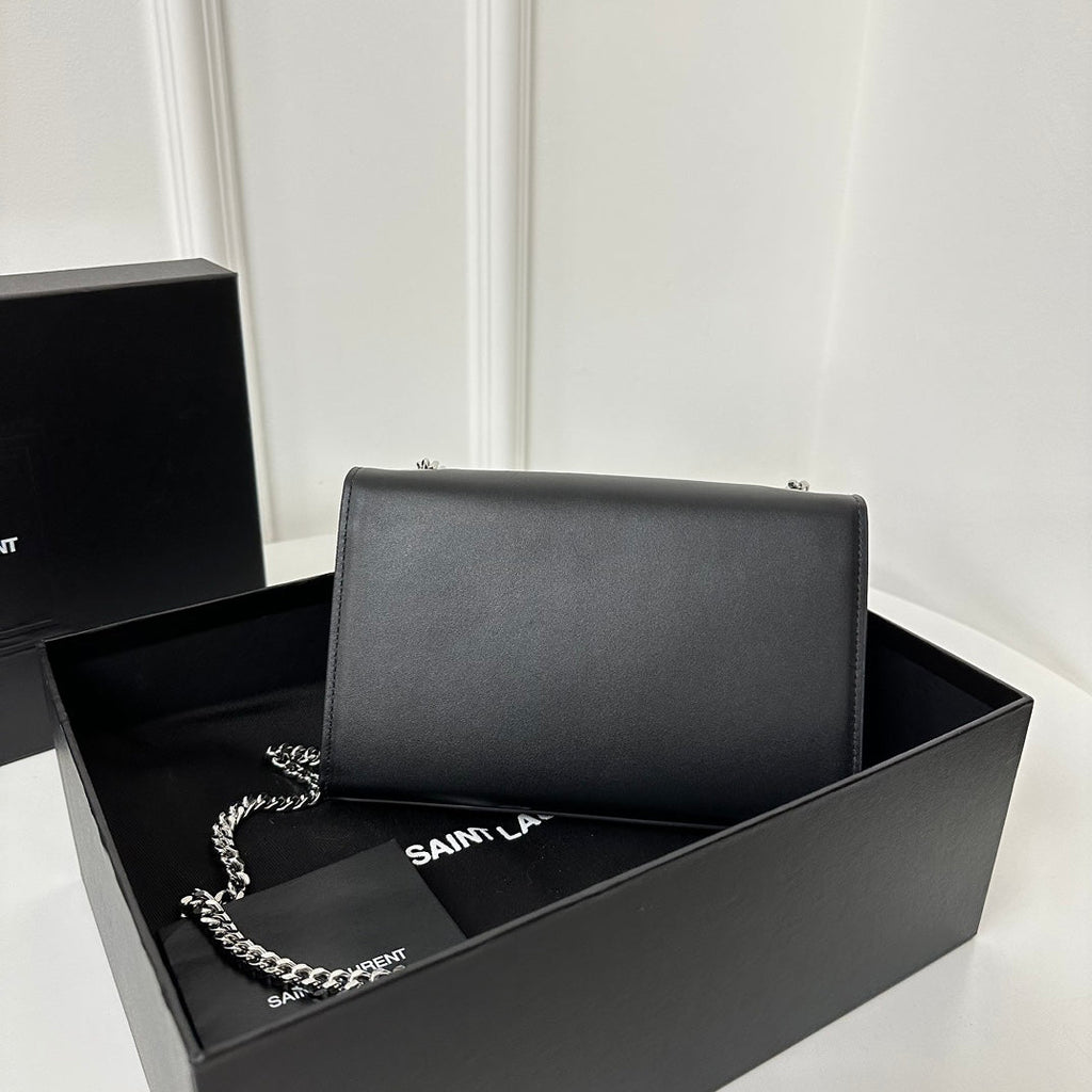 SAINT LAURENT KATE TASSEL 20 BLACK CALFSKIN WITH SILVER LOGO