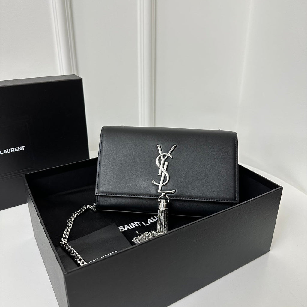 SAINT LAURENT KATE TASSEL 20 BLACK CALFSKIN WITH SILVER LOGO