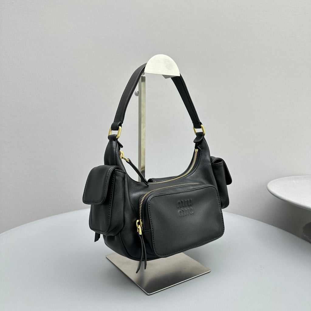 MIU MIU PUCKET BAG 21 IN BLACK CALFSKIN