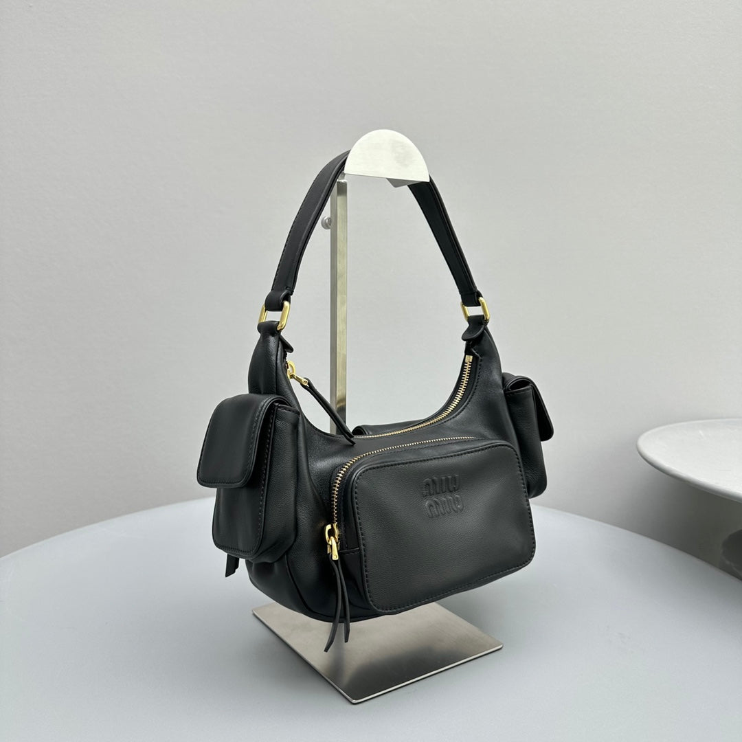 MIU MIU PUCKET BAG 21 IN BLACK CALFSKIN