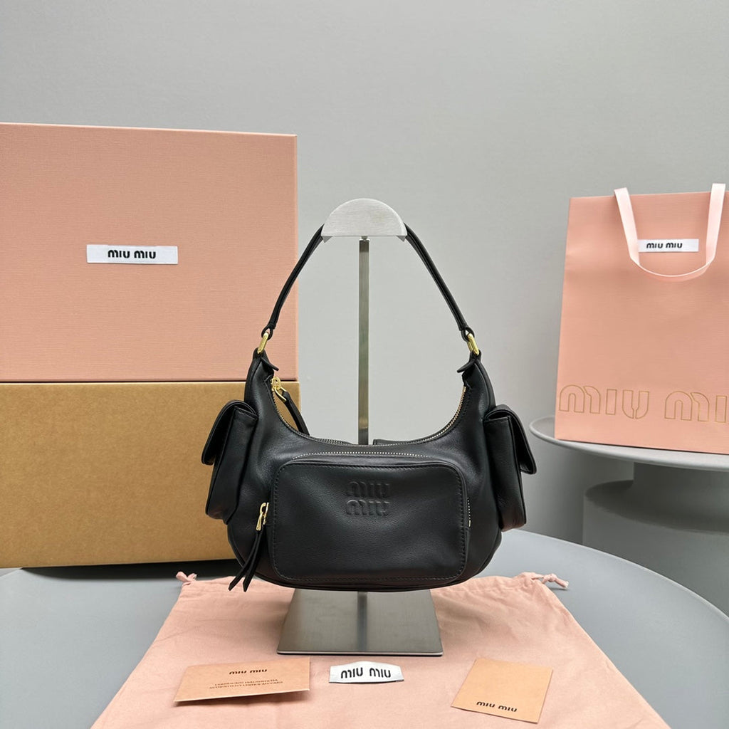 MIU MIU PUCKET BAG 21 IN BLACK CALFSKIN