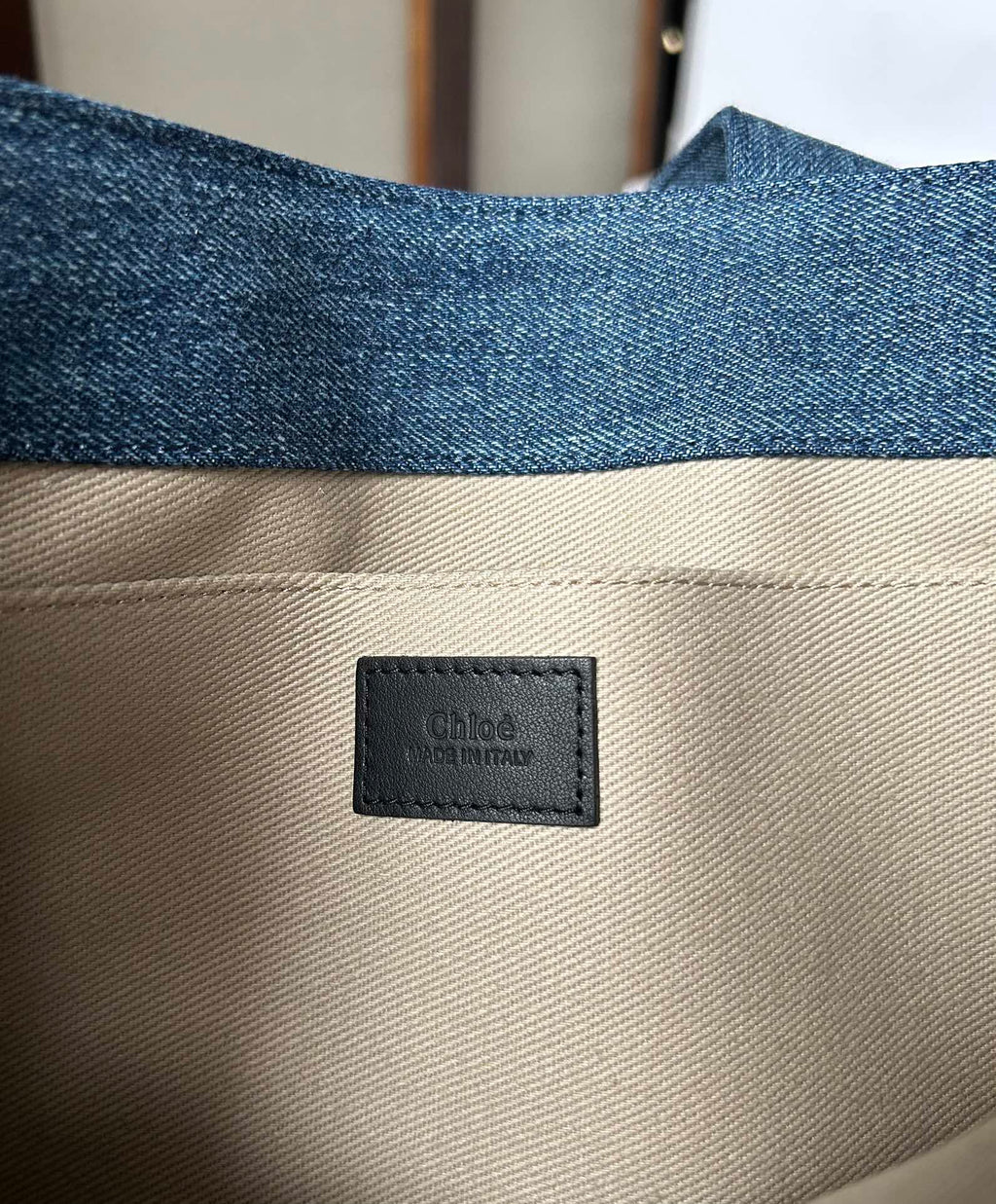 CHLOE MEDIUM WOODY TOTE BAG 37 IN BLUE DENIM BLACK CALFSKIN