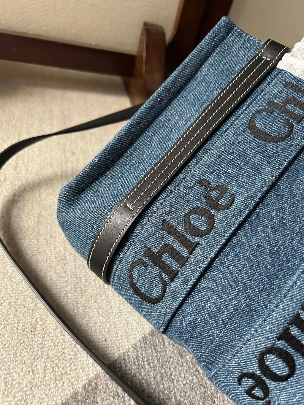 CHLOE SMALL WOODY TOTE BAG 26.5 IN BLUE DENIM BLACK CALFSKIN