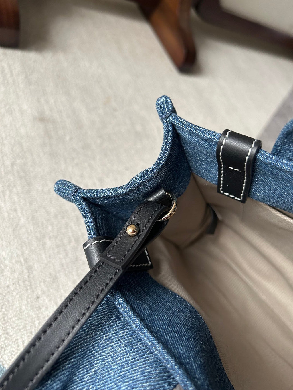 CHLOE SMALL WOODY TOTE BAG 26.5 IN BLUE DENIM BLACK CALFSKIN