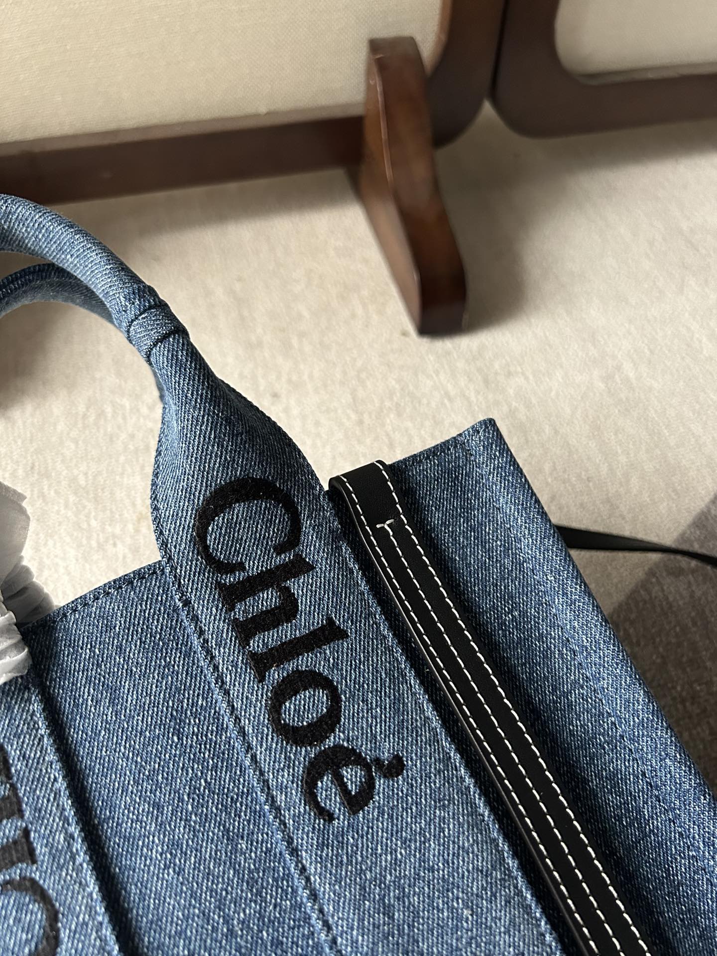 CHLOE SMALL WOODY TOTE BAG 26.5 IN BLUE DENIM BLACK CALFSKIN