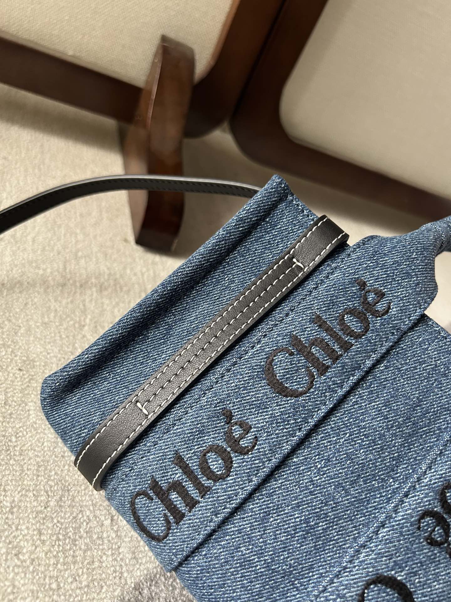 CHLOE MINI WOODY TOTE BAG 20 IN BLUE DENIM BLACK CALFSKIN
