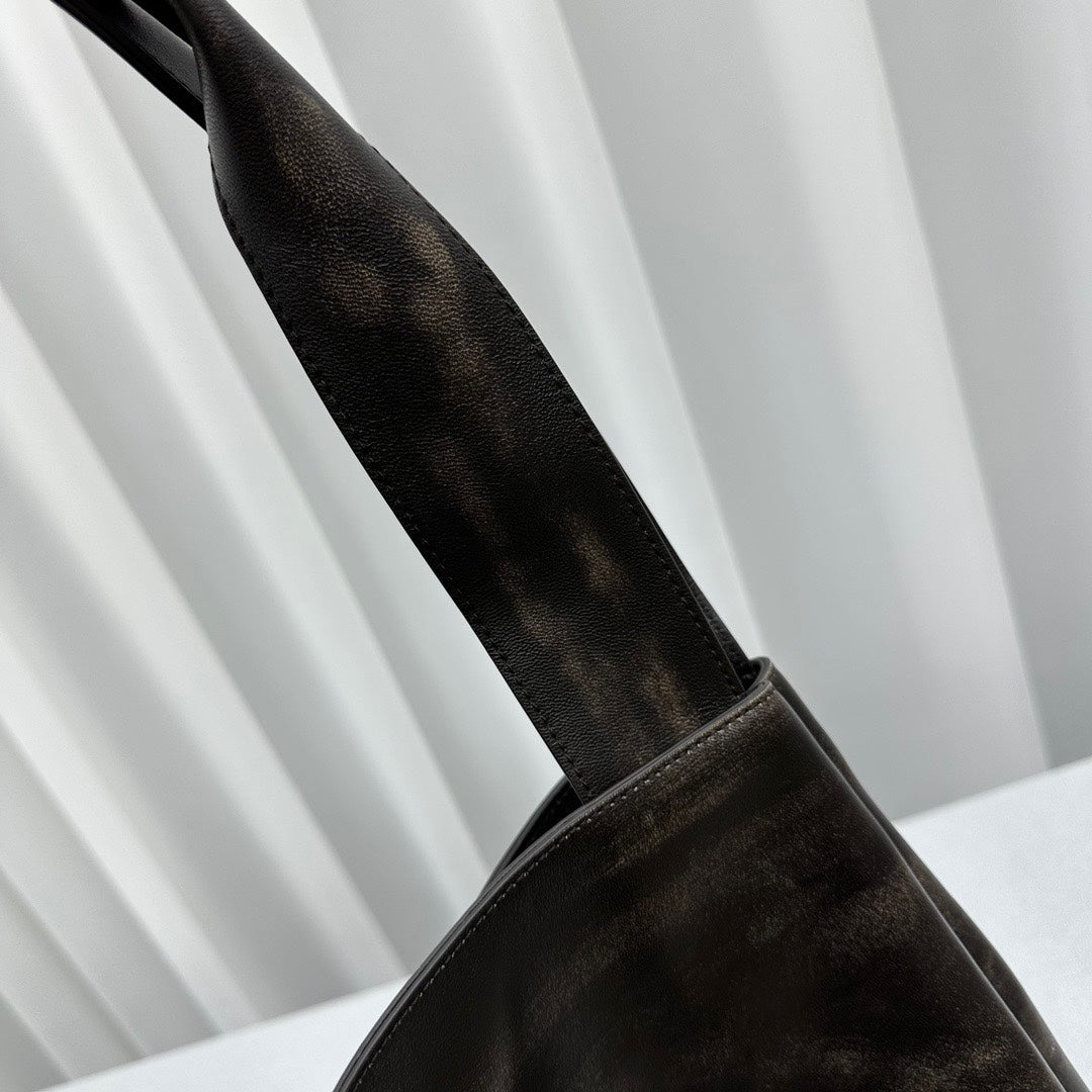 MIU MIU HOBO BAG 39 IN BLACK OMBRE CALFSKIN