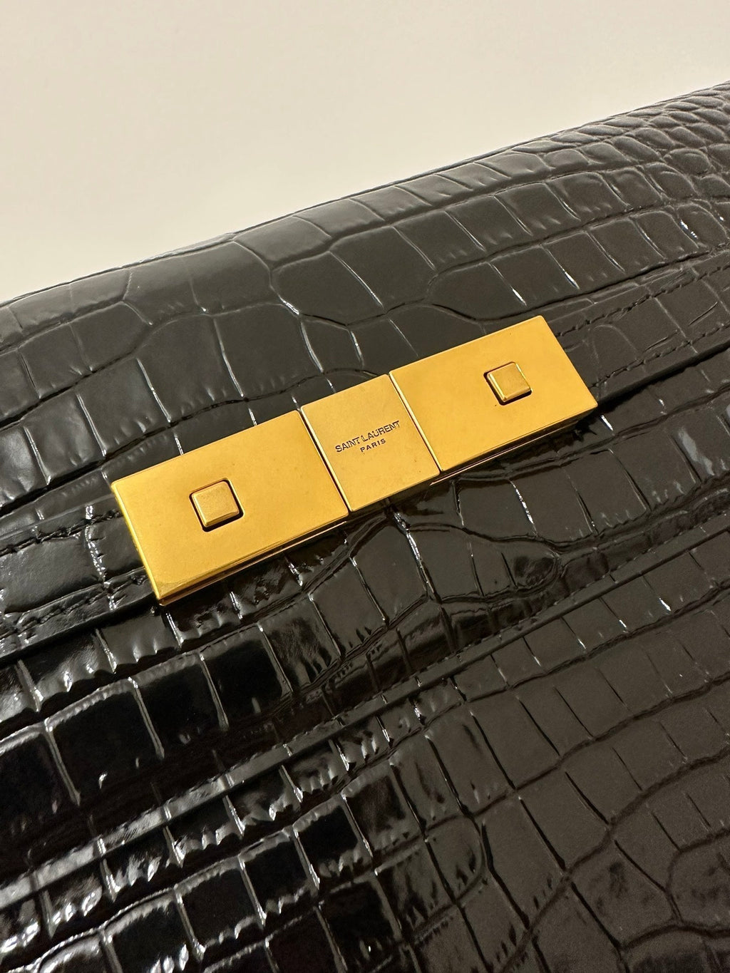 SAINT LAURENT MANHATTAN 29 TOP-HANDLE IN CROCODILE BLACK CALFSKIN