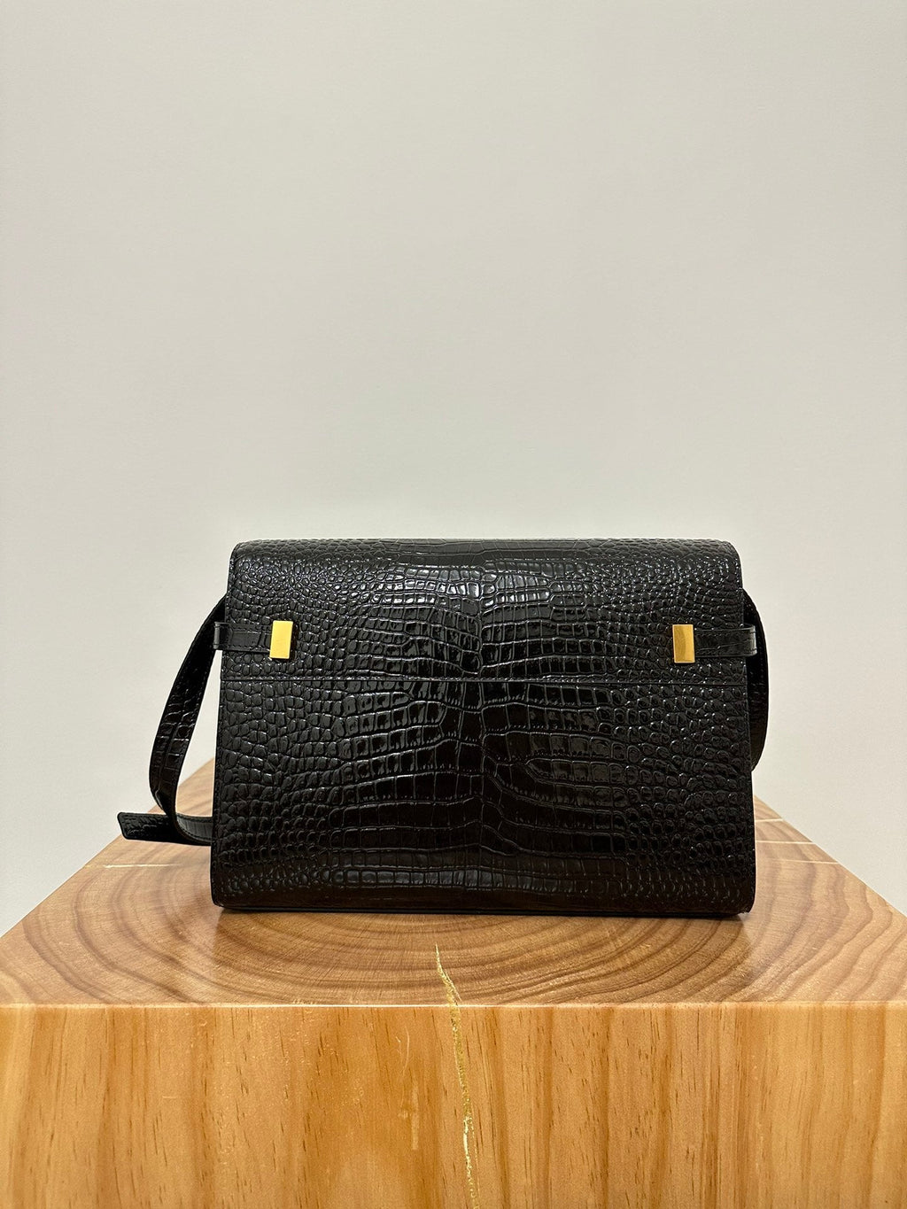 SAINT LAURENT MANHATTAN 29 TOP-HANDLE IN CROCODILE BLACK CALFSKIN