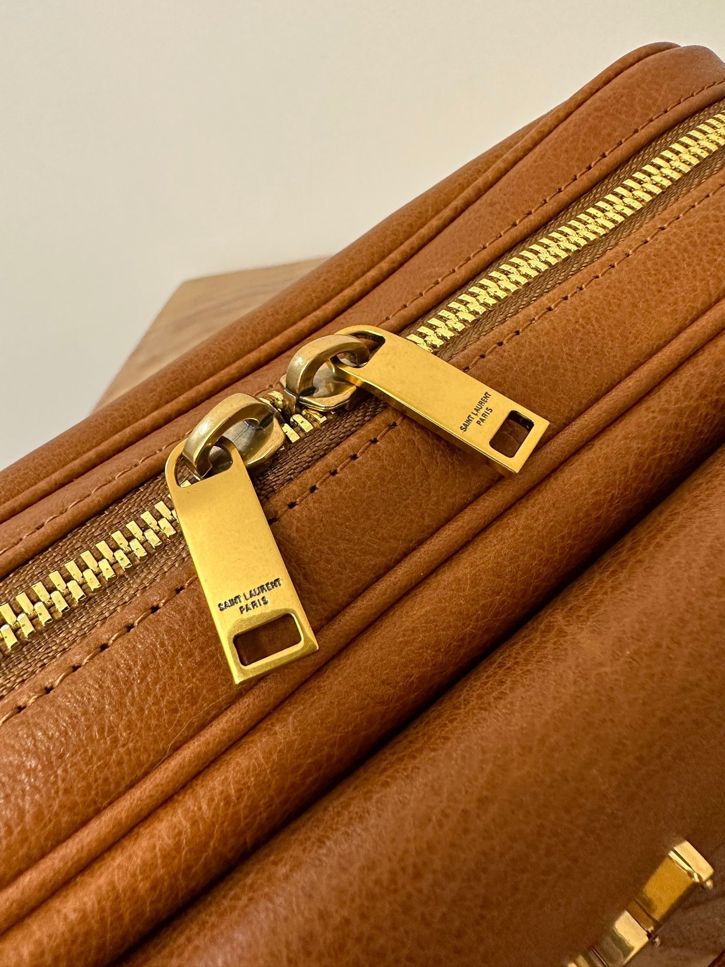 SAINT LAURENT NIKI MEDIUM 26 LAMBSKIN CINNAMON BROWN