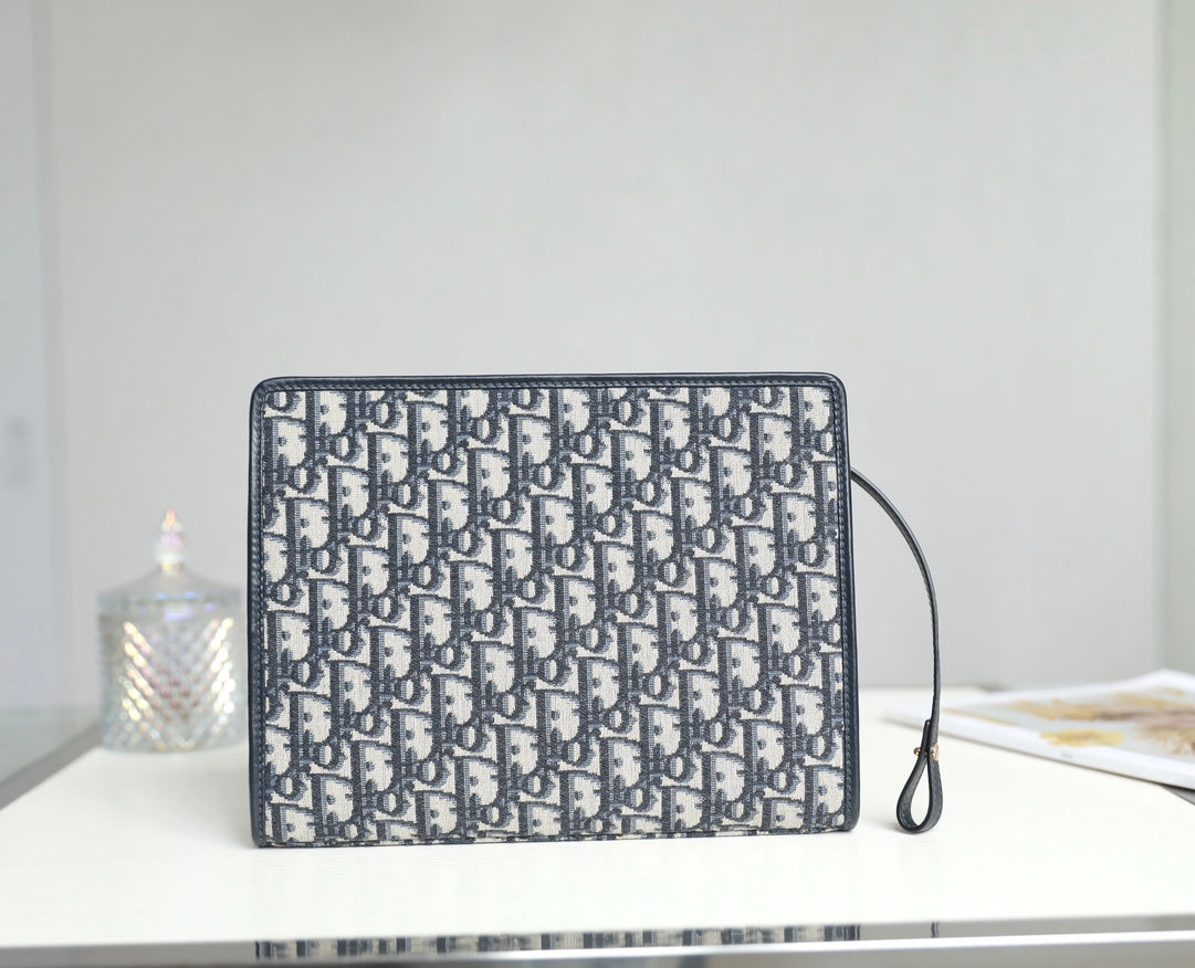 DIOR BOOK TOTE 26 IN BLACK OBLIQUE JACQUARD