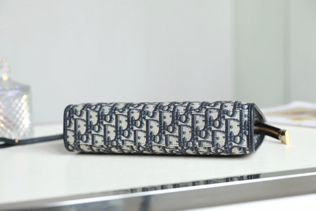 DIOR BOOK TOTE 26 IN BLACK OBLIQUE JACQUARD