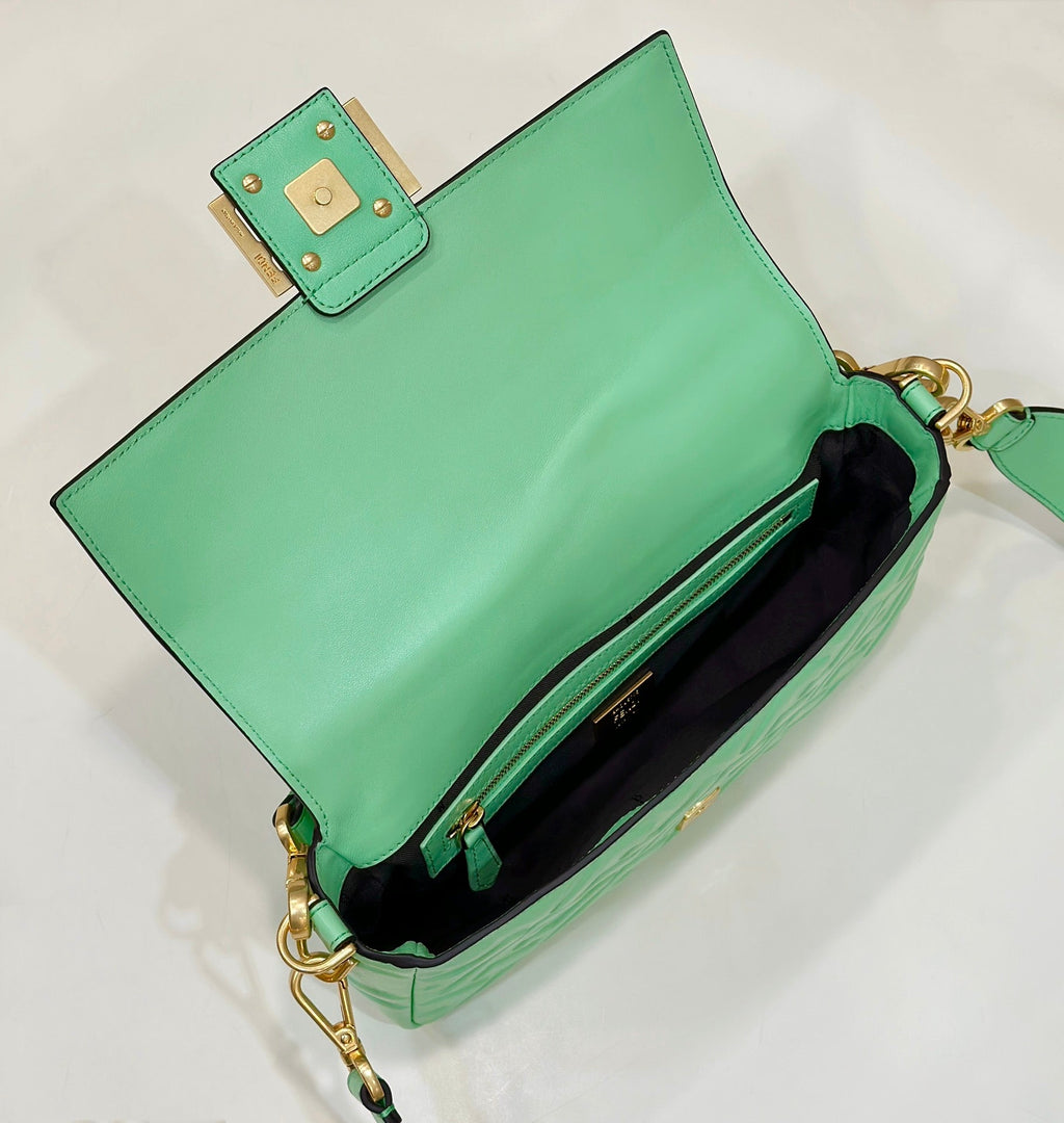 FENDI BAGUETTE WITH FF MOTIF 27 IN DE YORK GREEN SOFT LAMBSKIN GOLD HARDWARE