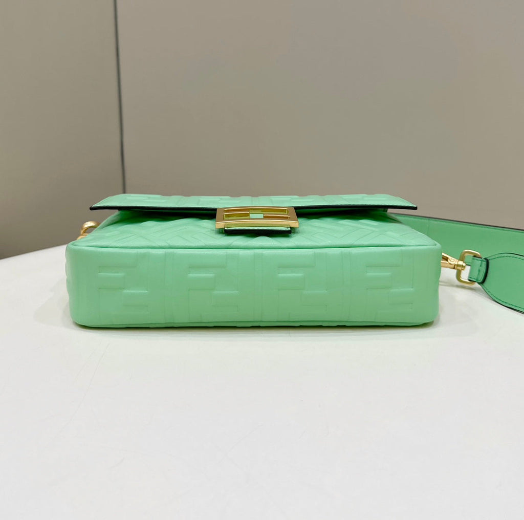 FENDI BAGUETTE WITH FF MOTIF 27 IN DE YORK GREEN SOFT LAMBSKIN GOLD HARDWARE
