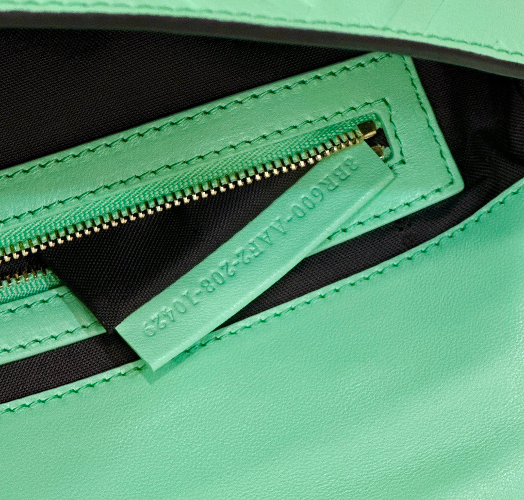 FENDI BAGUETTE WITH FF MOTIF 27 IN DE YORK GREEN SOFT LAMBSKIN GOLD HARDWARE