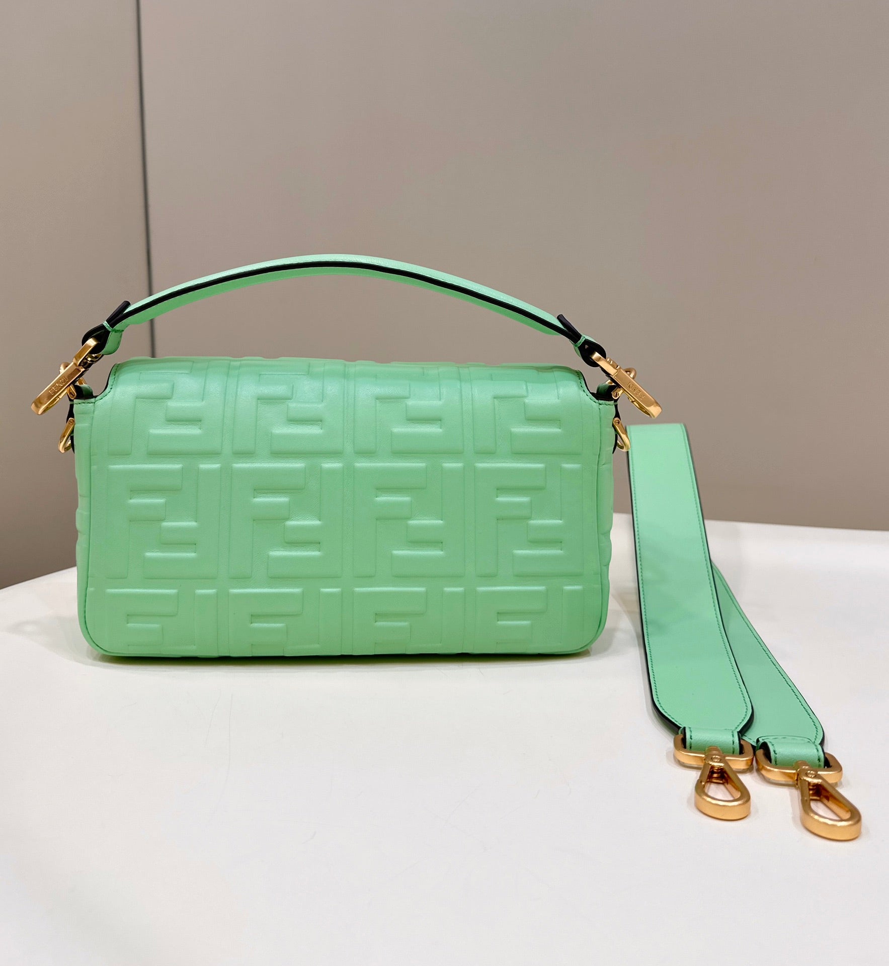 FENDI BAGUETTE WITH FF MOTIF 27 IN DE YORK GREEN SOFT LAMBSKIN GOLD HARDWARE