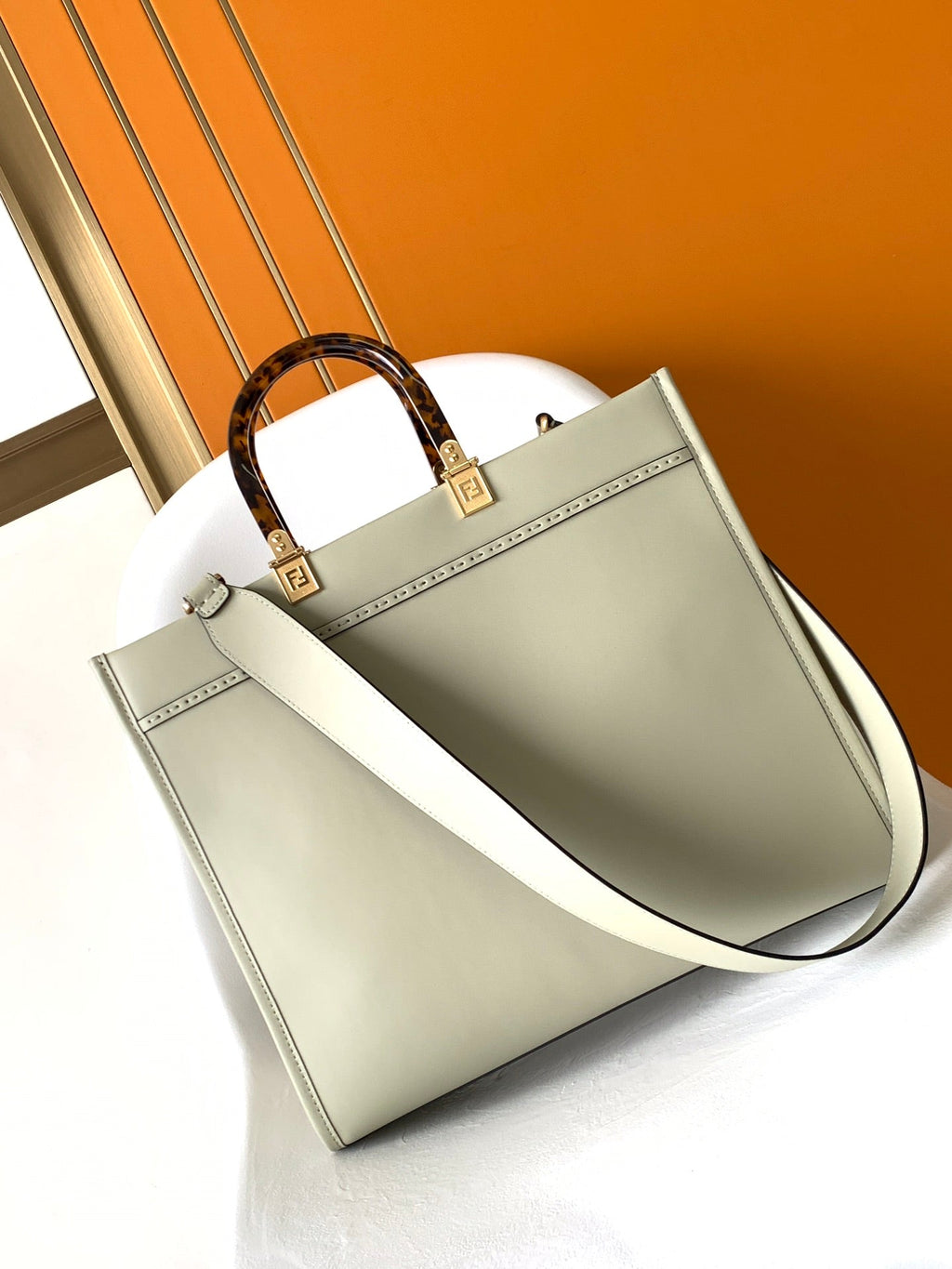 FENDI Fend Sunshine Medium Bag 35 Light Grey Leather