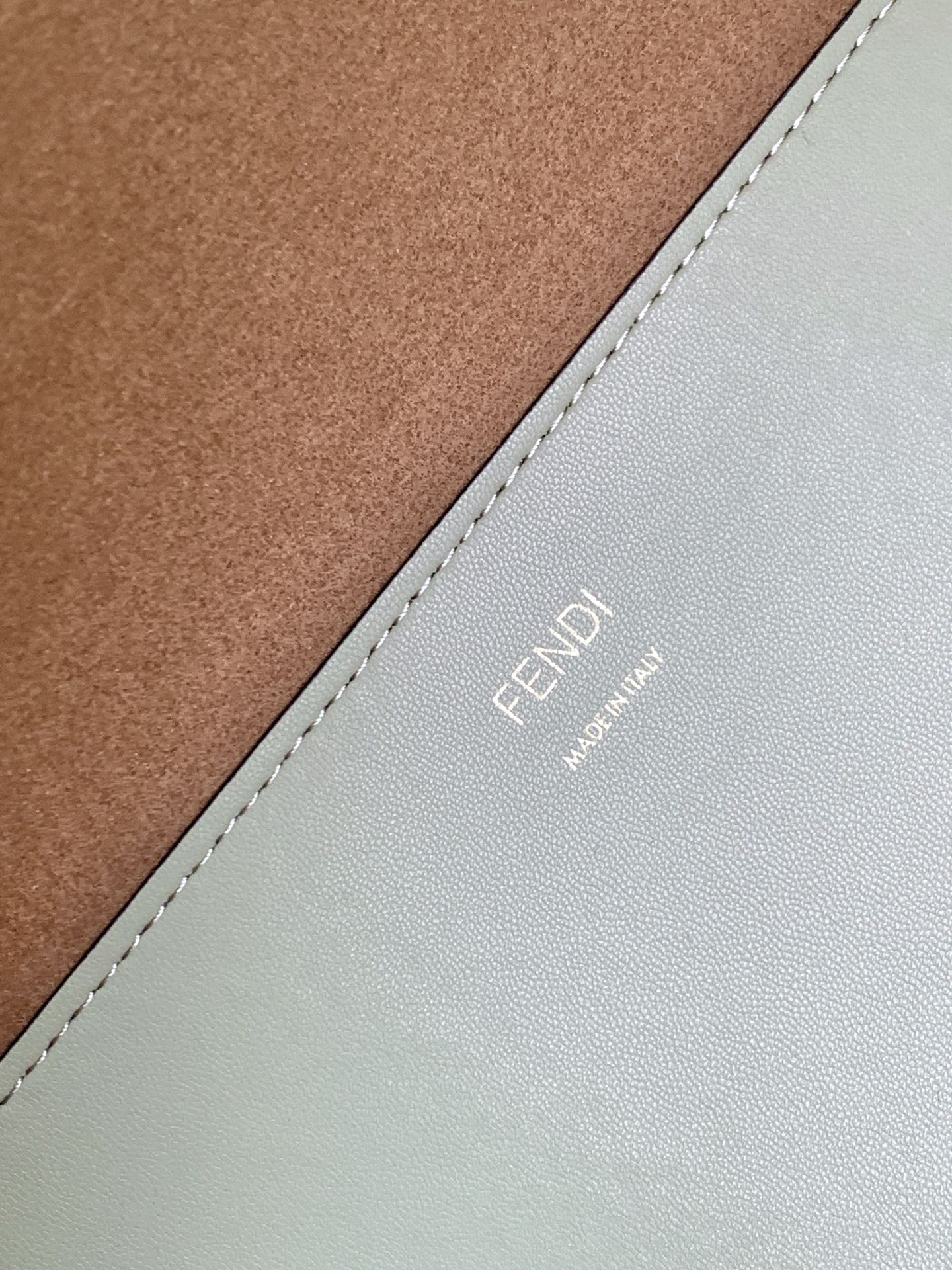 FENDI Fend Sunshine Medium Bag 35 Light Grey Leather