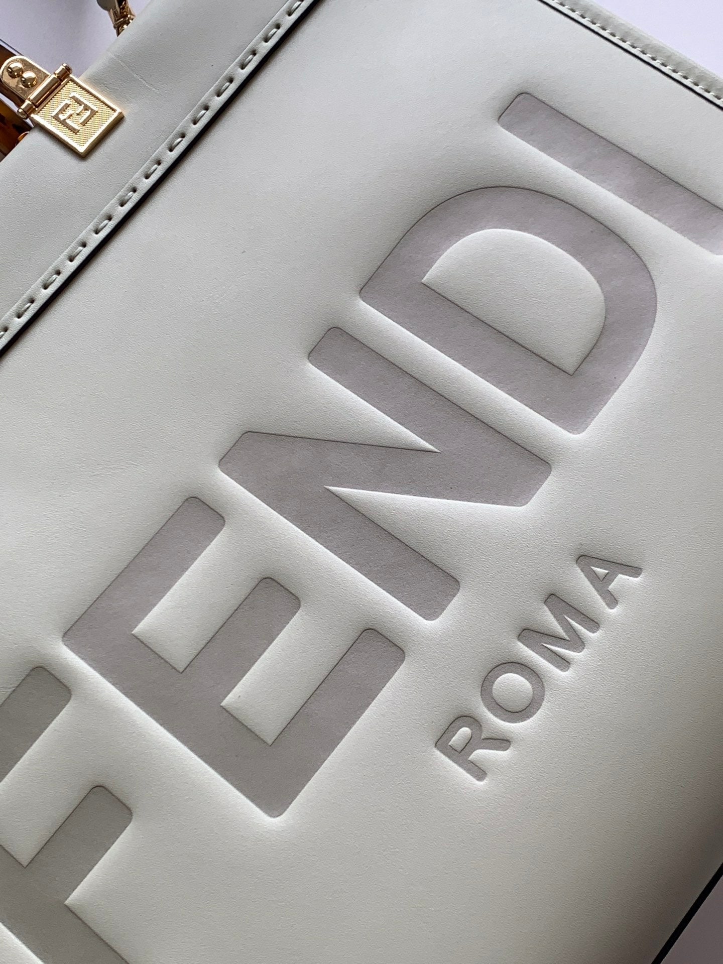 FENDI Fend Sunshine Medium Bag 35 Light Grey Leather