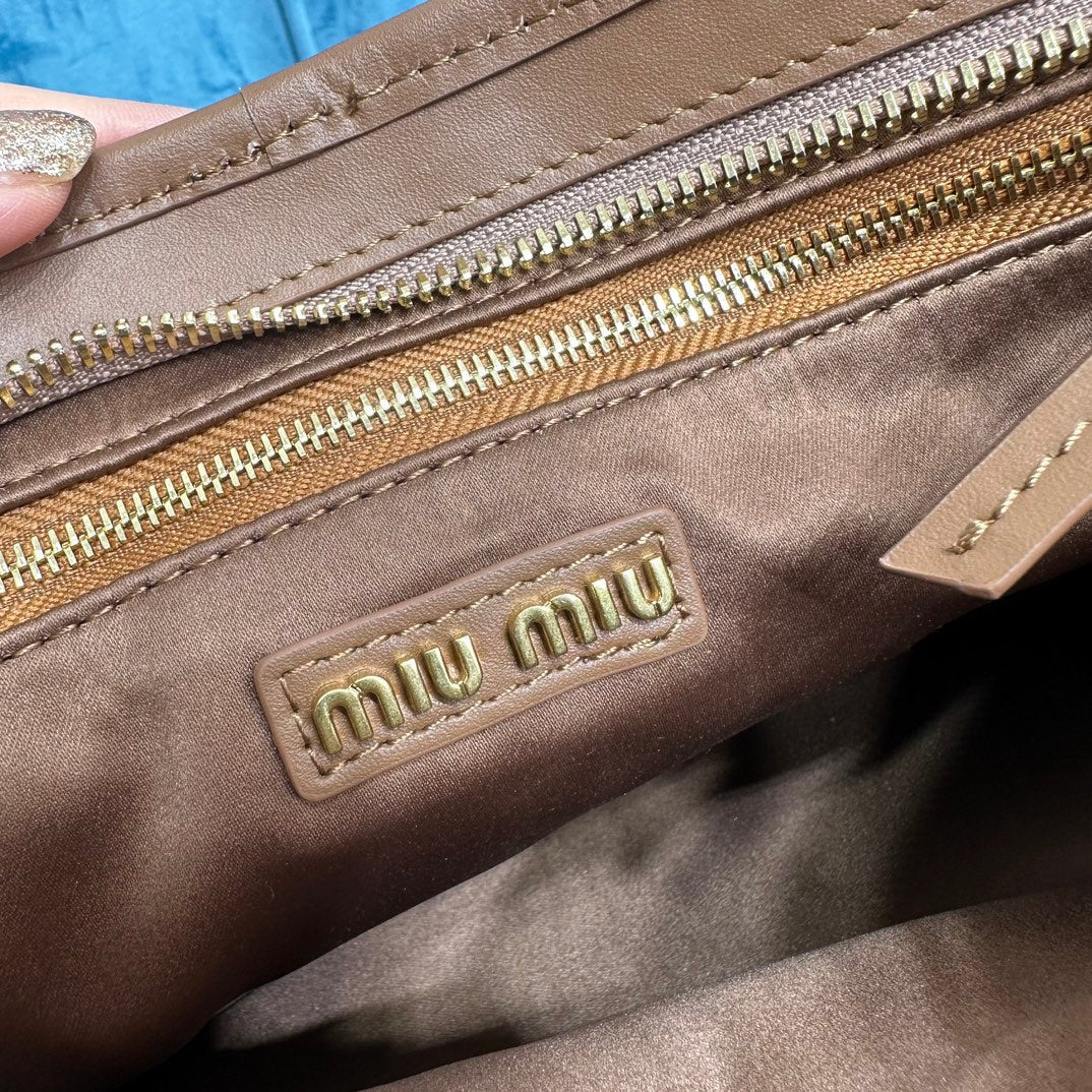 MIU MIU SHOULDER BAG 33 IN BROWN CALFSKIN GOLD HARDWARE
