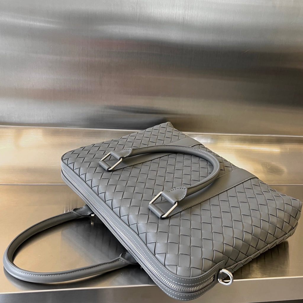 BOTTEGA VENETA SLIM INTRECCIATO BRIEFCASE 36 GREY CALFSKIN