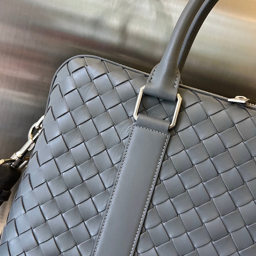 BOTTEGA VENETA SLIM INTRECCIATO BRIEFCASE 36 GREY CALFSKIN