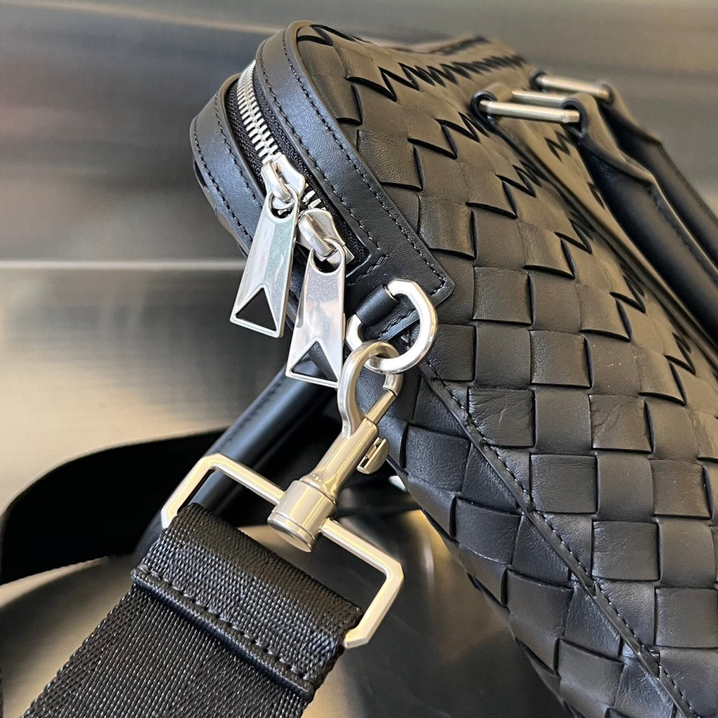 BOTTEGA VENETA SLIM INTRECCIATO BRIEFCASE 36 BLACK CALFSKIN