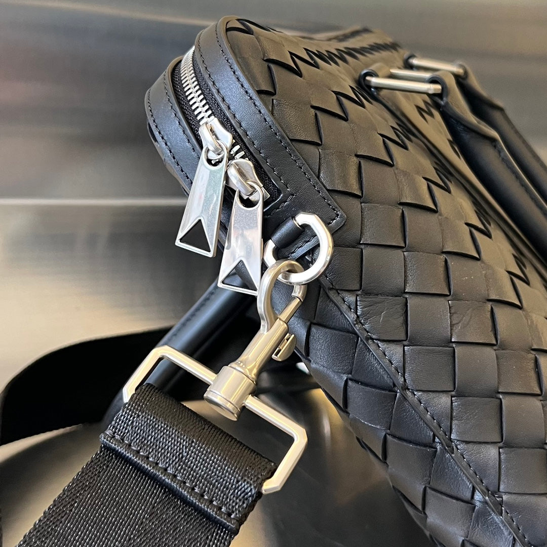 BOTTEGA VENETA SLIM INTRECCIATO BRIEFCASE 36 BLACK CALFSKIN
