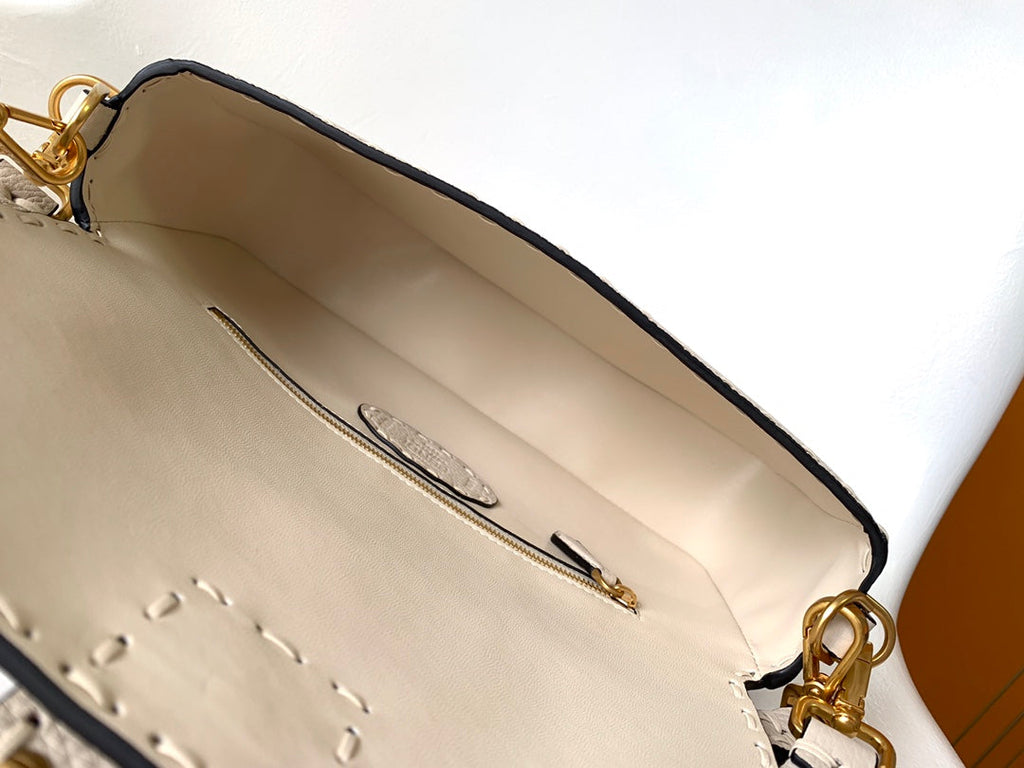FENDI Fend Baguette 27 Bag Beige Calfskin Ghw