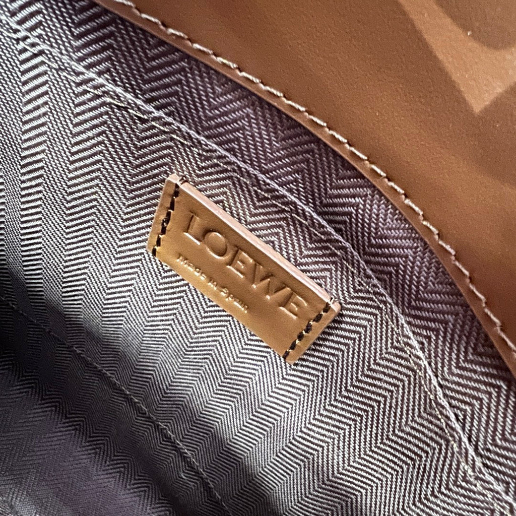 LOEWE STANDARD A5 TOTE BAG IN BRONZE BROWN CALFSKIN