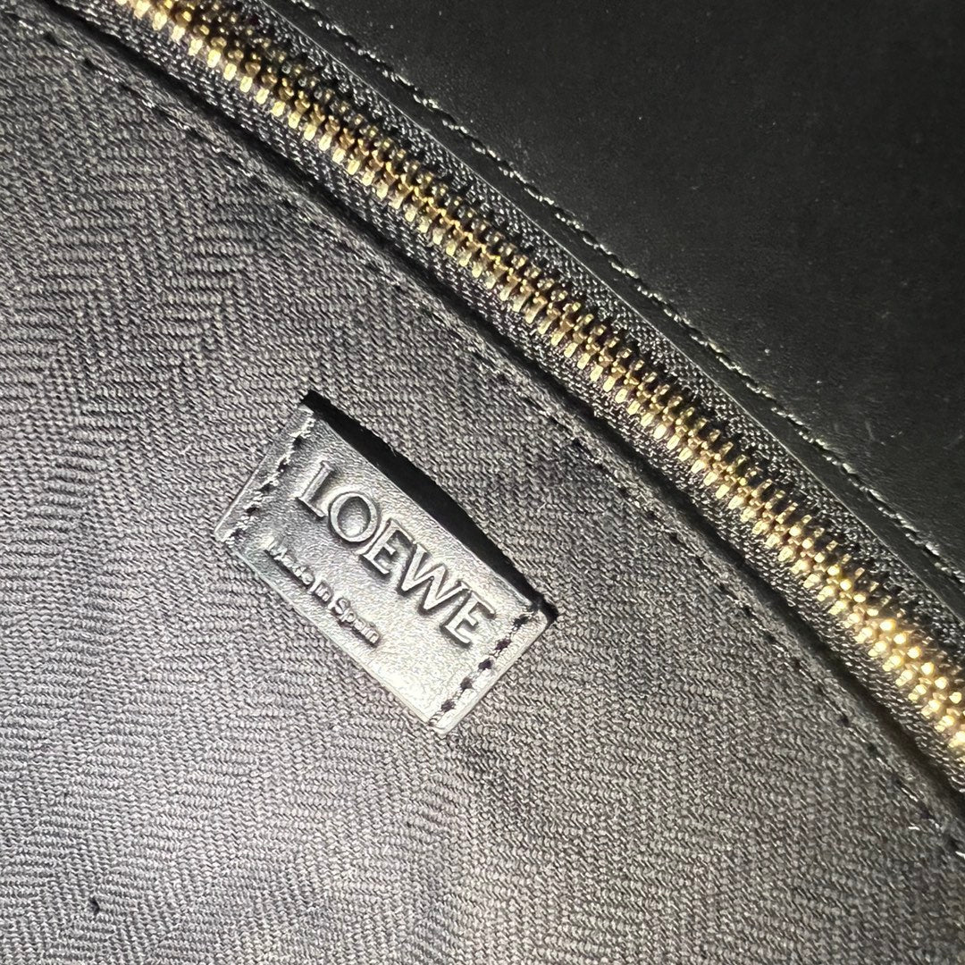 LOEWE STANDARD A4 TOTE BAG IN BLACK CALFSKIN