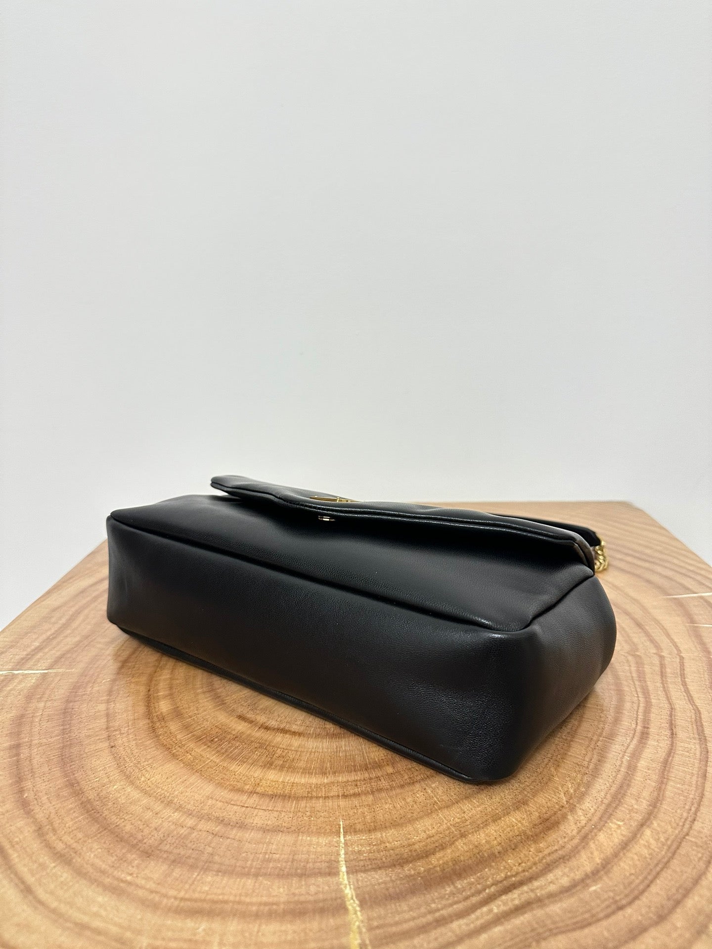 SAINT LAURENT CALYPSO 26 BLACK LAMBSKIN CHAIN BAG