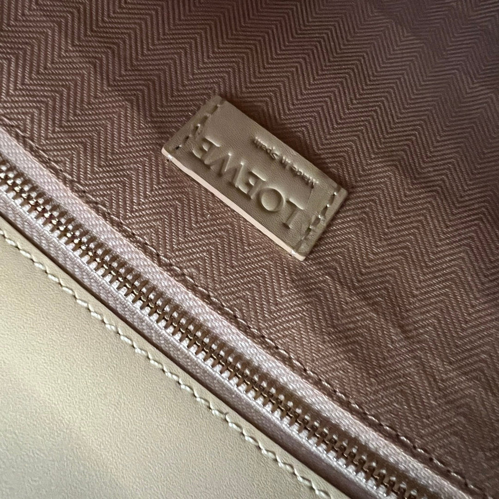 LOEWE STANDARD A4 TOTE BAG IN LIGHT YELLOW CALFSKIN