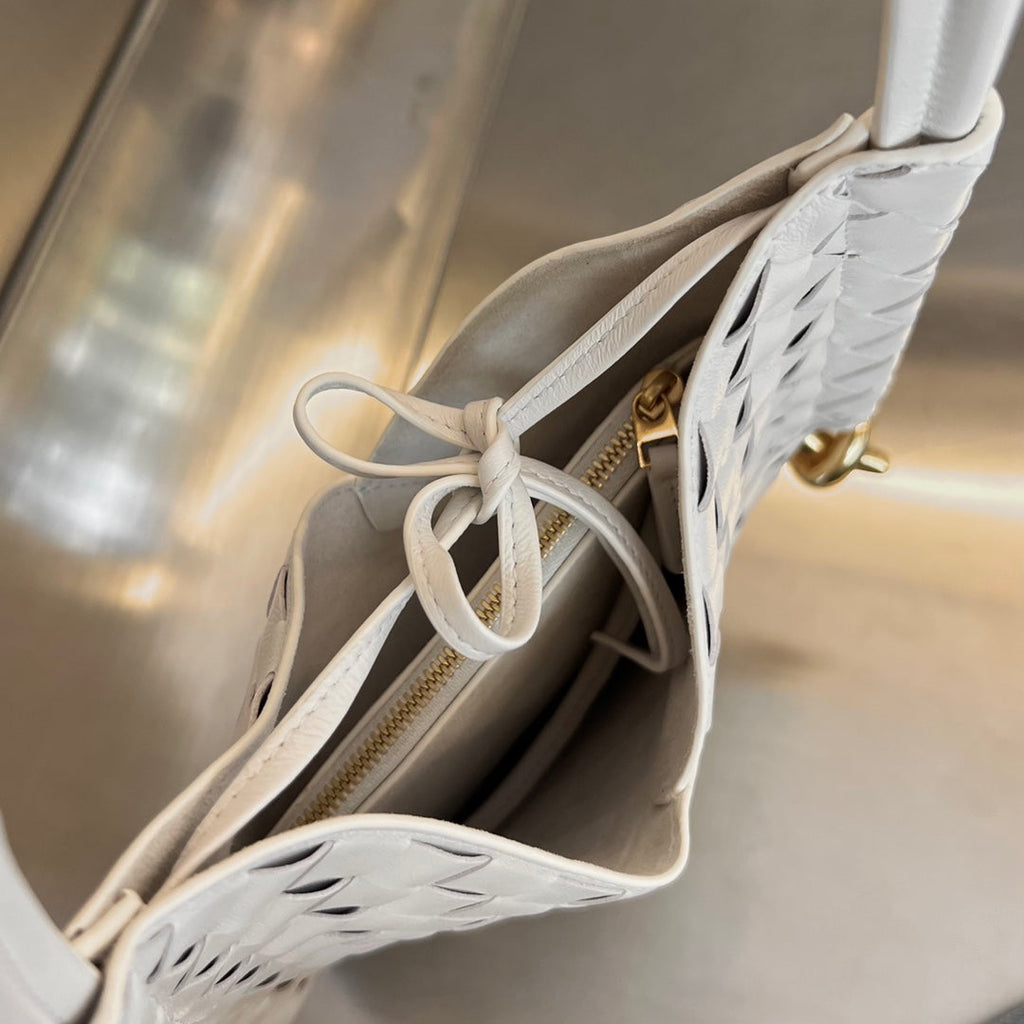 BOTTEGA VENETA MINI SOLSTICE 30 WHITE LAMBSKIN