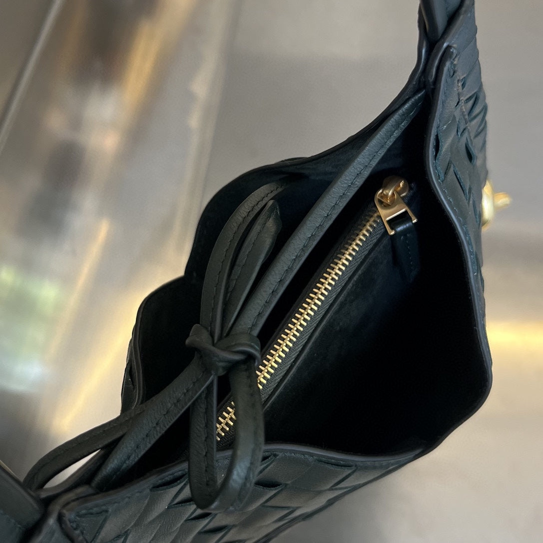 BOTTEGA VENETA MINI SOLSTICE 30 BLACK LAMBSKIN