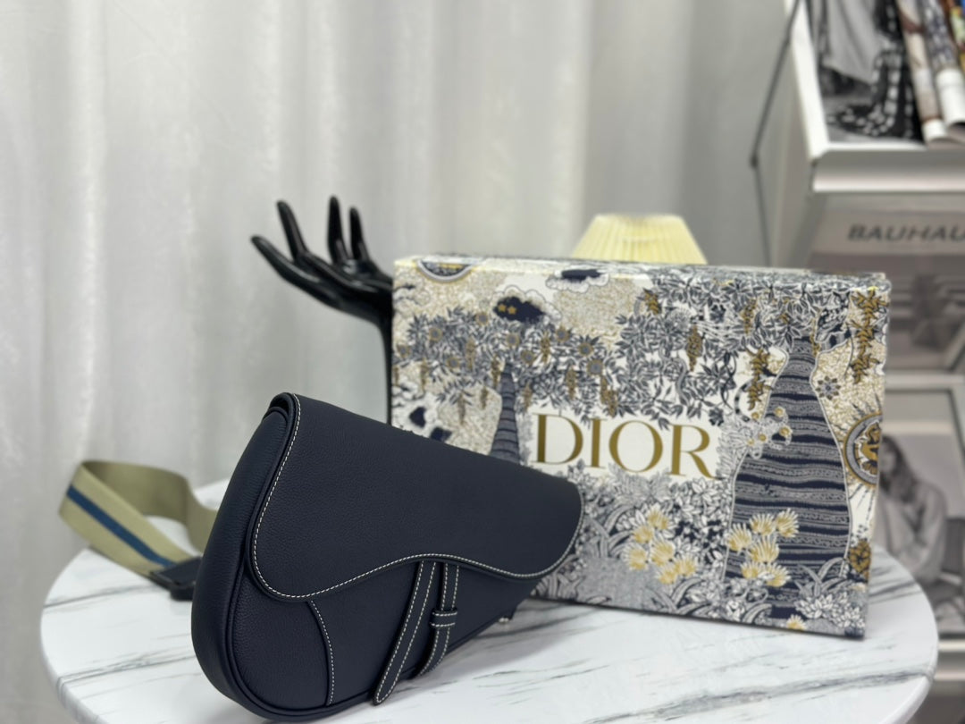 DIOR SADDLE 28 BAG IN BLACK LAMBSKIN