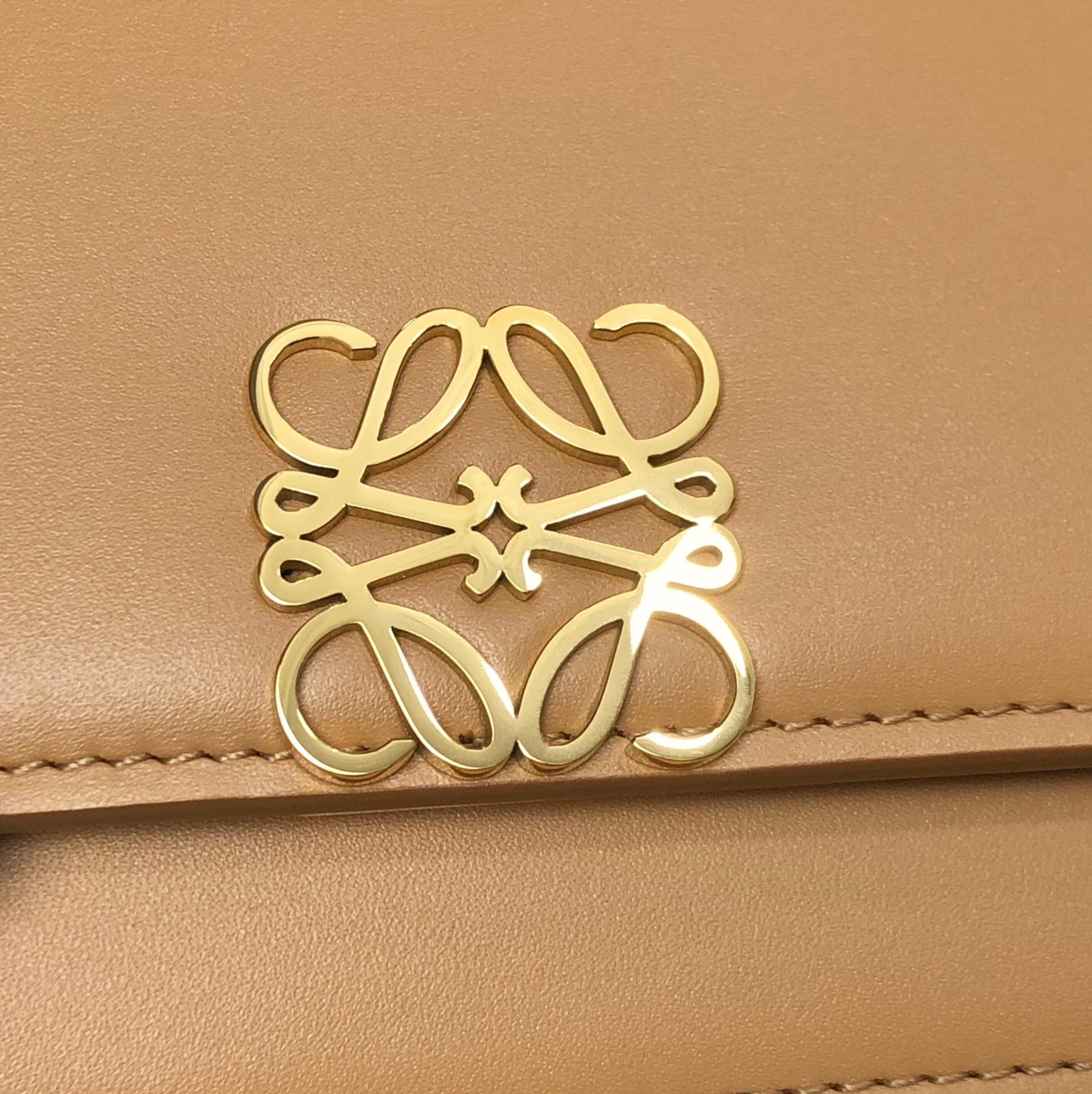LOEWE LOE GOYA BAG 23 IN COPPER BROWN CALFSKIN
