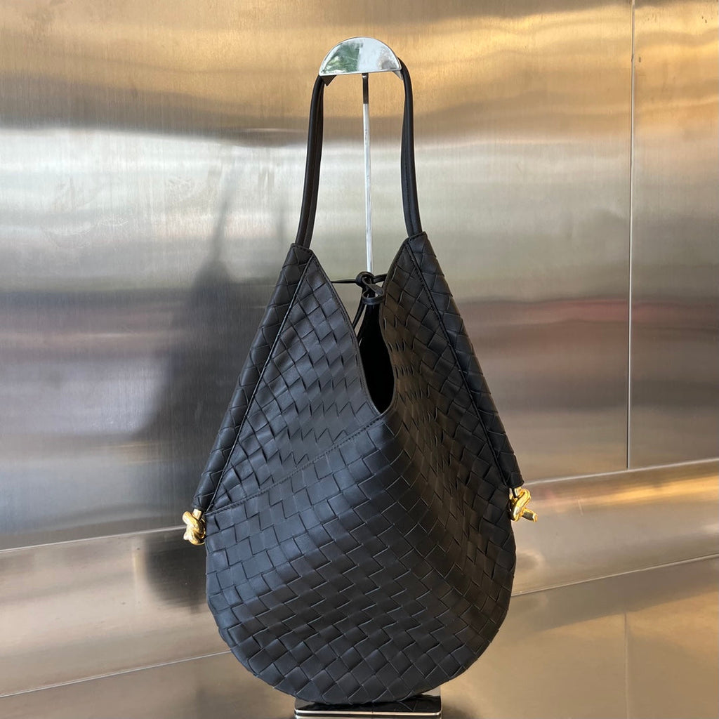 BOTTEGA VENETA MEDIUM SOLSTICE 44 BLACK LAMBSKIN