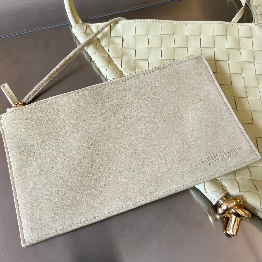 BOTTEGA VENETA MEDIUM SOLSTICE 44 DARK CREAM LAMBSKIN