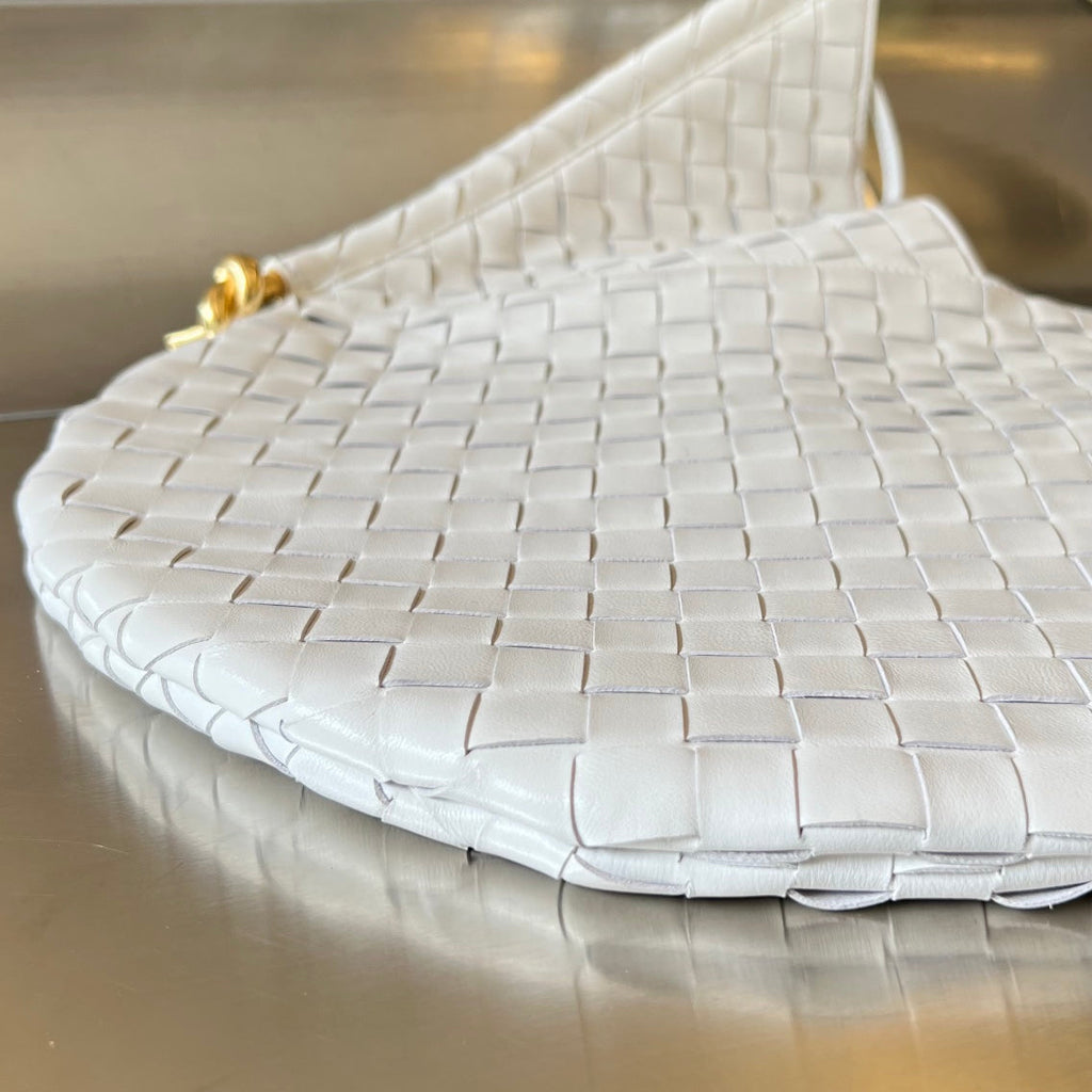 BOTTEGA VENETA MEDIUM SOLSTICE 44 WHITE LAMBSKIN