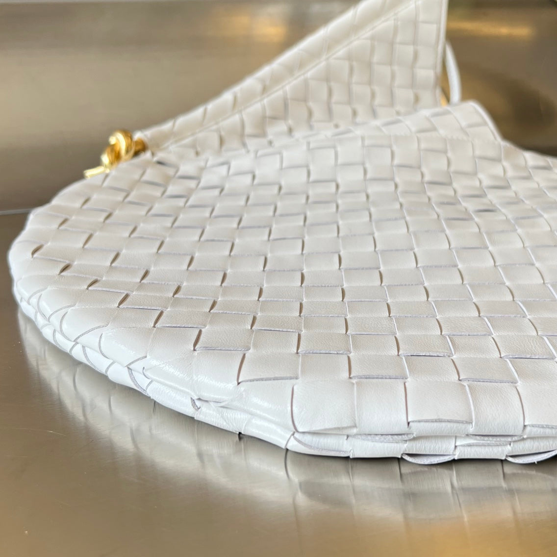BOTTEGA VENETA MEDIUM SOLSTICE 44 WHITE LAMBSKIN